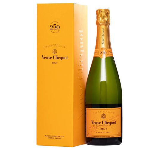 Veuve Clicquot Gift Box Yellow Label Brut Champagne 750ml